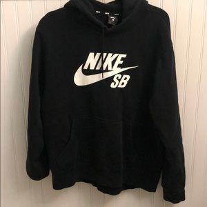 Men’s Nike hoodie size large